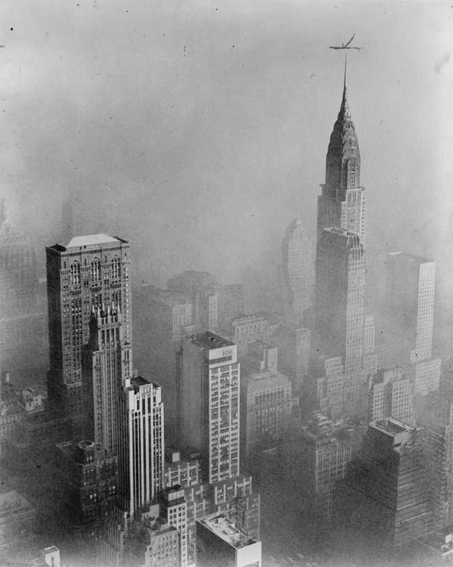 VB-SMOG-View-of-the-Chrysler-Building-from-The-Empire-State-Building-