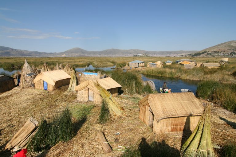 URU FLOATING HOUSES